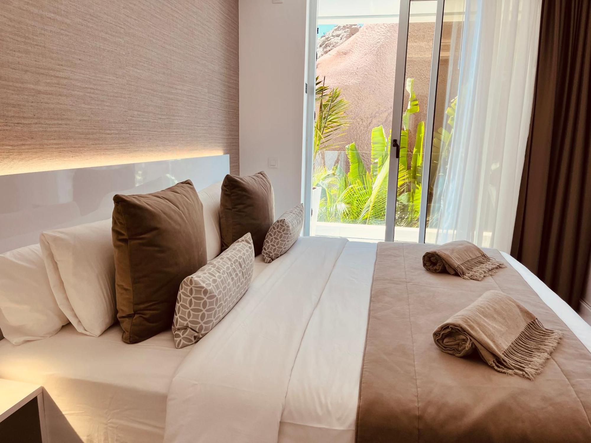 Grand Horizon Luxury Boutique Apartments Puerto Rico  Pokoj fotografie