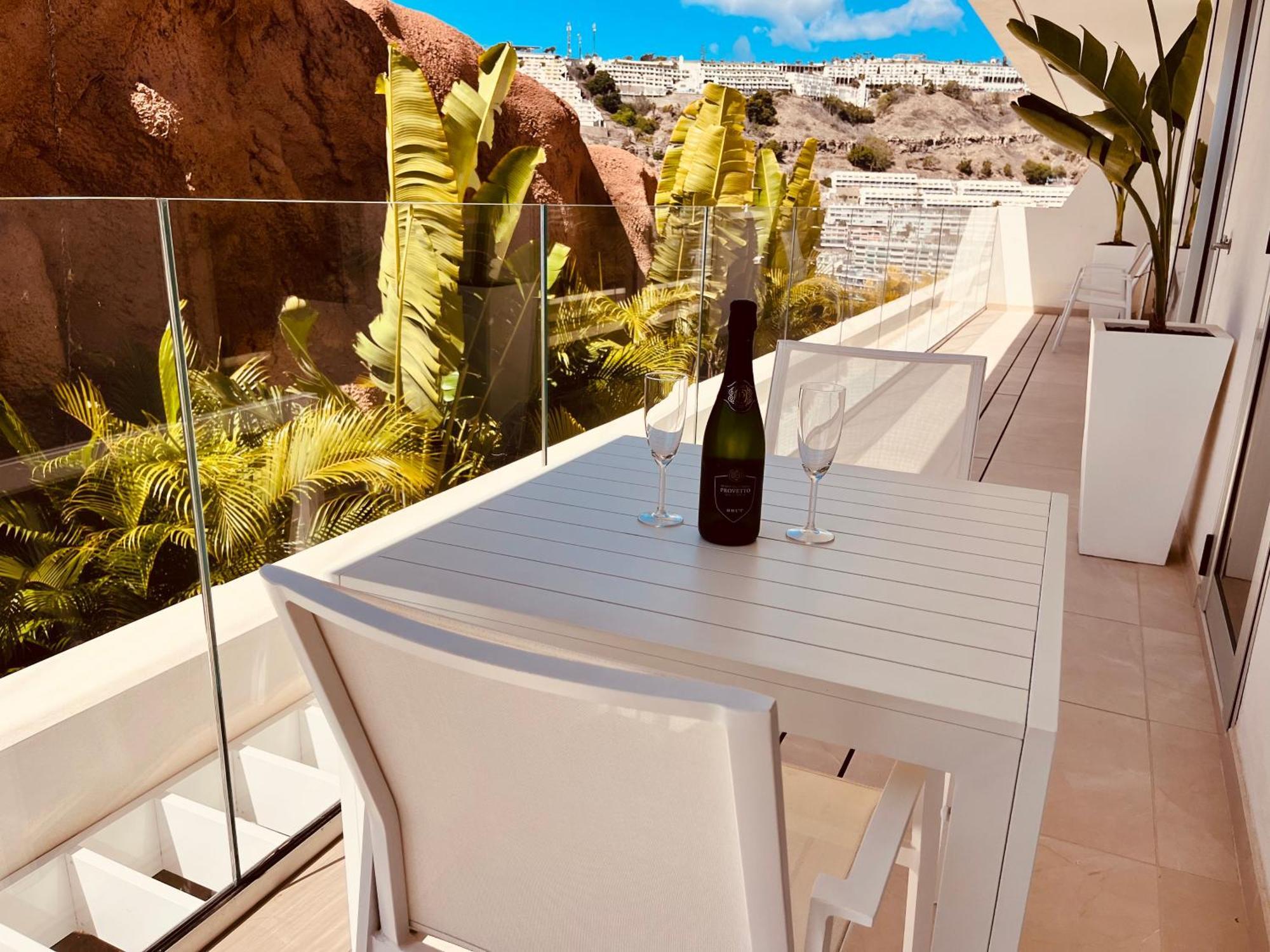 Grand Horizon Luxury Boutique Apartments Puerto Rico  Pokoj fotografie